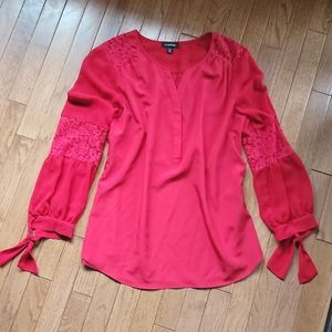 Le Chateau Blouse w Tie Sleeve and Lace Detail